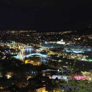 Виды ночного Тбилиси.